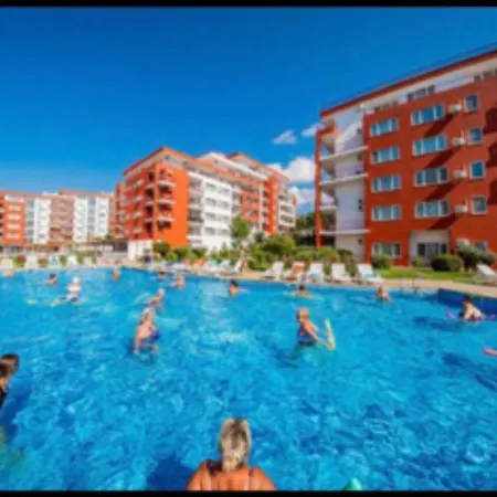 2-комнатные у моря 10 бассейнов Crown Noks * Szveti Vlasz