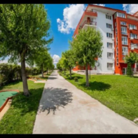 2-комнатные у моря 10 бассейнов Crown Noks