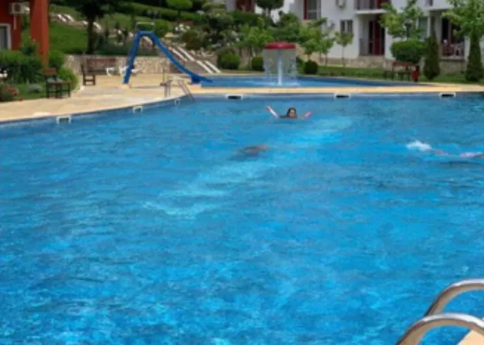 Διαμέρισμα 2-комнатные у моря 10 бассейнов Crown Noks Sveti Vlas