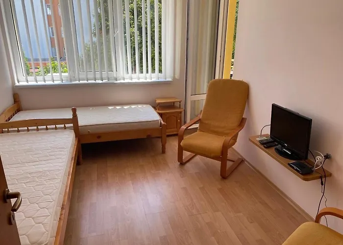 2-комнатные у моря 10 бассейнов Crown Noks Διαμέρισμα