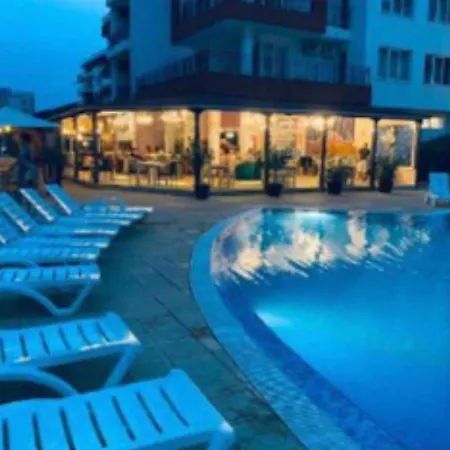 Apartament 2-комнатные у моря 10 бассейнов Crown Noks