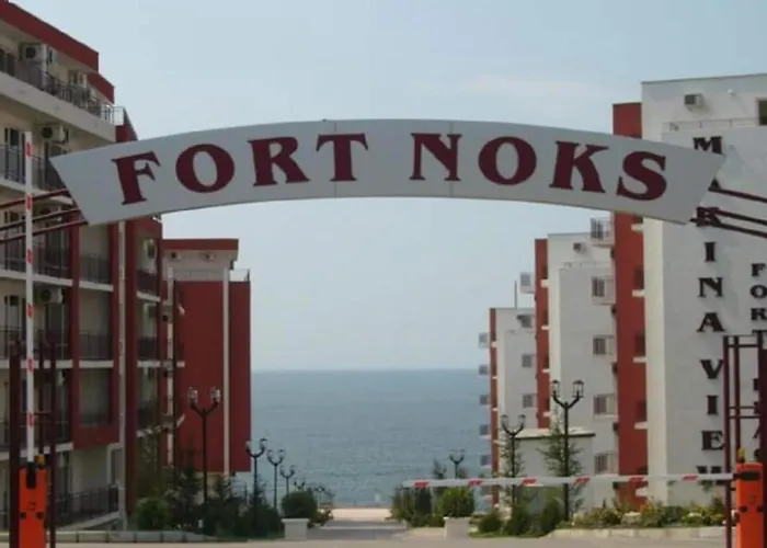 2-комнатные у моря 10 бассейнов Crown Noks * Szveti Vlasz