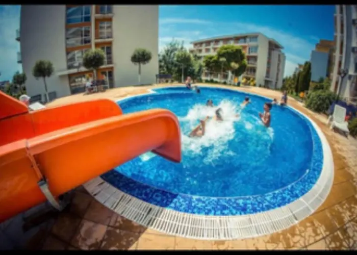 2-комнатные у моря 10 бассейнов Crown Noks * Szveti Vlasz