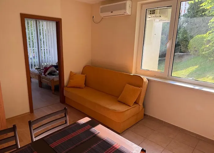 Apartman 2-комнатные у моря 10 бассейнов Crown Noks *