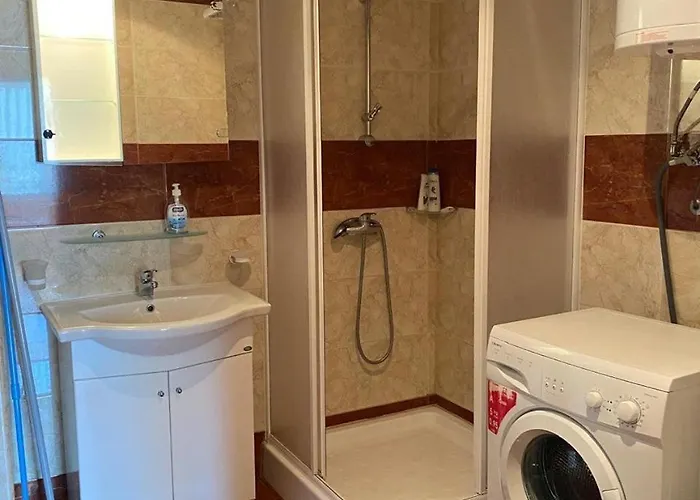 2-комнатные у моря 10 бассейнов Crown Noks Apartman *