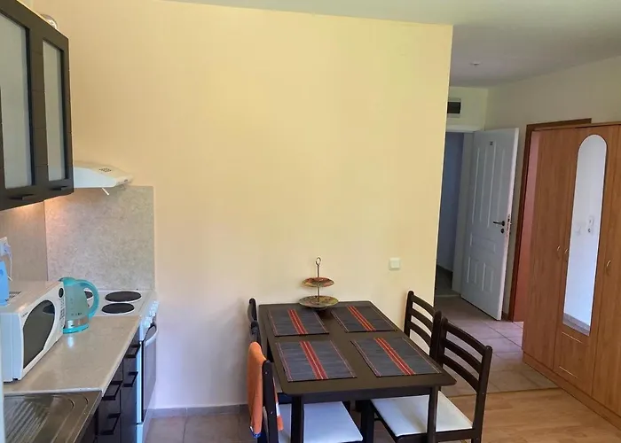 Apartman 2-комнатные у моря 10 бассейнов Crown Noks