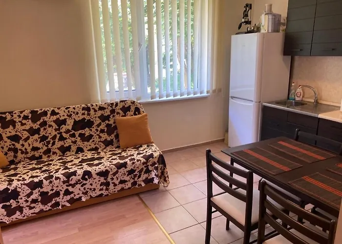 2-комнатные у моря 10 бассейнов Crown Noks Szveti Vlasz